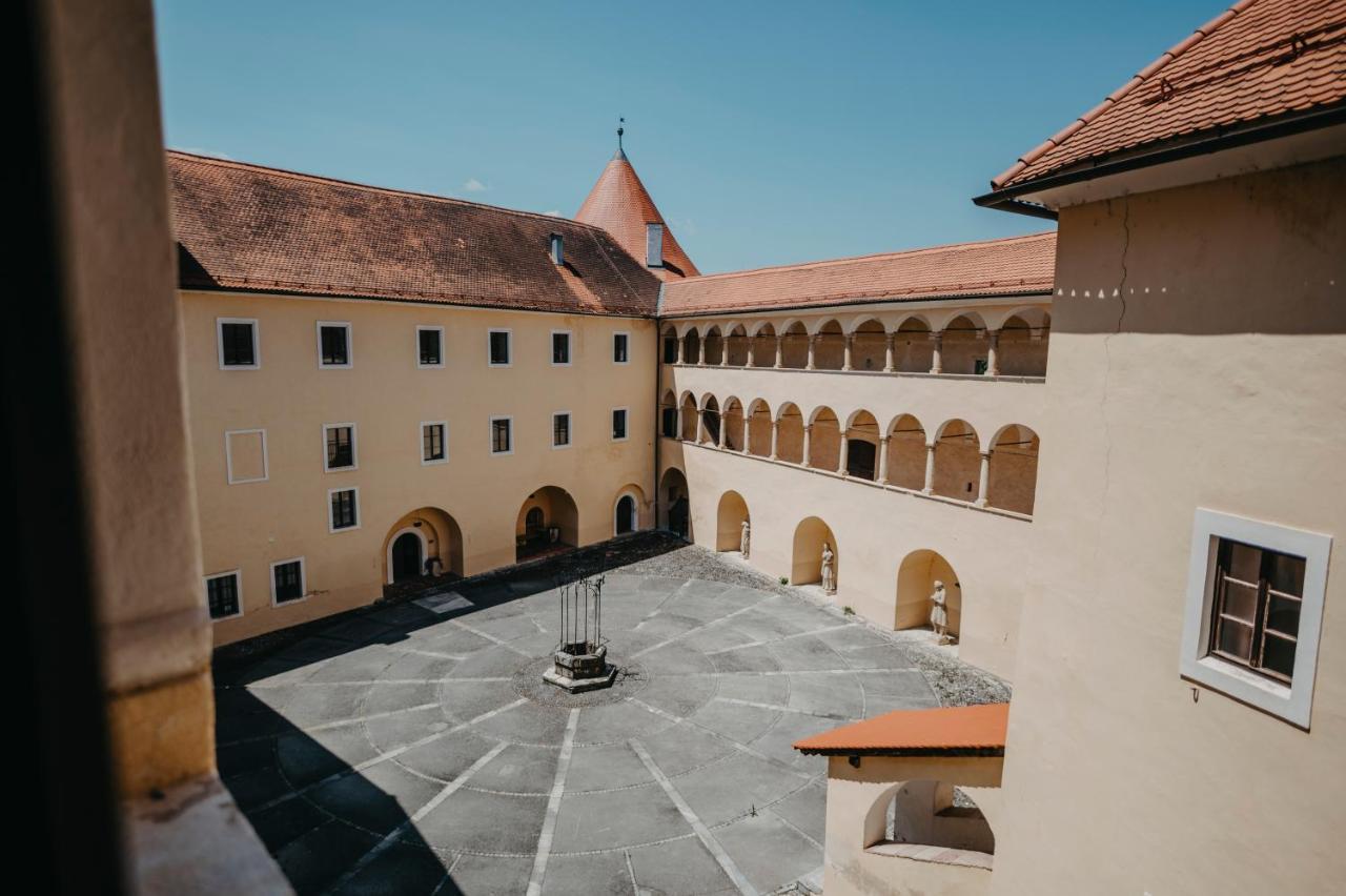 Hotel Mokrice Castle Estate Obrezje Exteriér fotografie