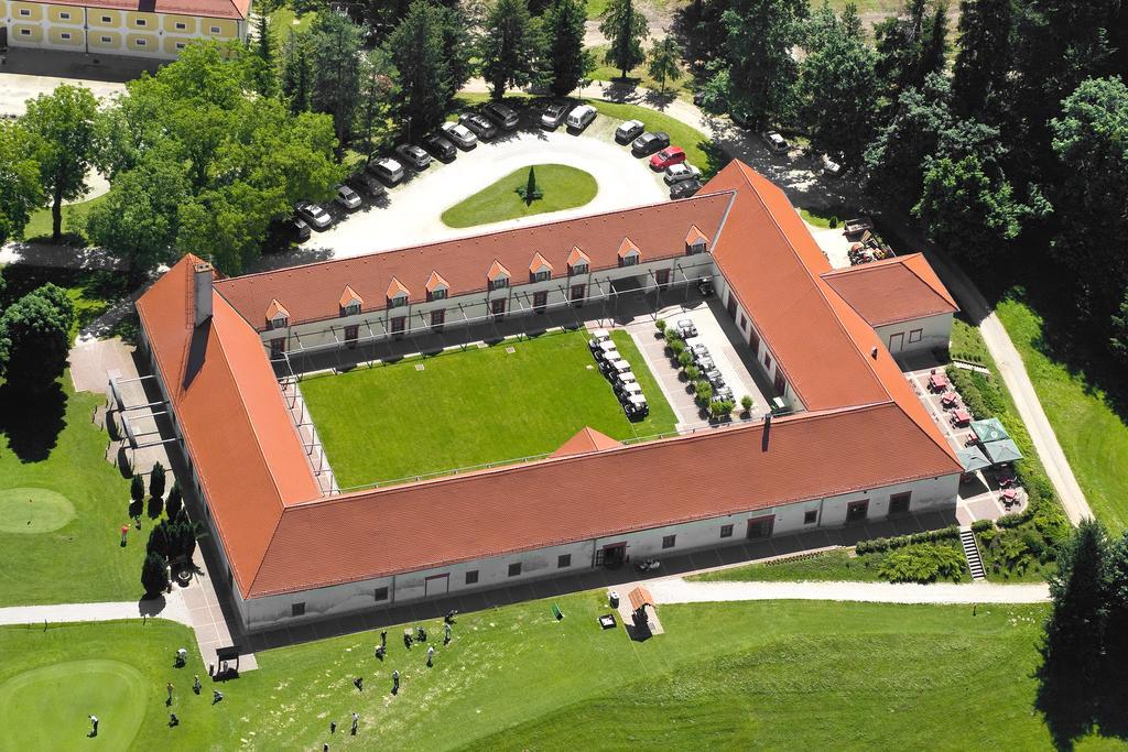 Hotel Mokrice Castle Estate Obrezje Exteriér fotografie
